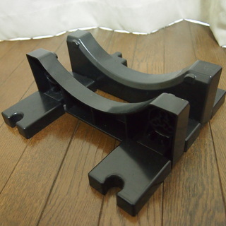 ストライダー（日本正規品）スポーツモデル、黄色、ロッキングスタンド付きの画像