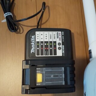 マキタ充電式掃除機（コードレス）の画像