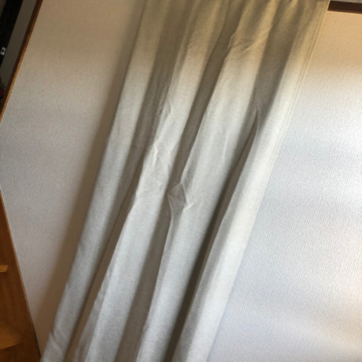 ニトリ　遮光遮熱カーテン　ベージュ　2枚