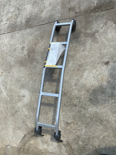 ハイエース　200系　リアラダー　ハシゴ　キャリア