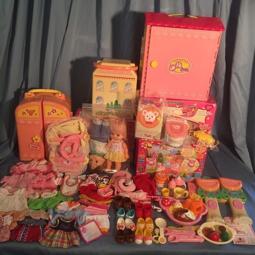 P1-1129-0429 メルちゃん あおくん 大量 まとめて 人形 お家 ハウス ベッド タンス 洗濯機 トイレ 洋服 小物など