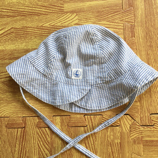 ザラとプチバトーの夏用ベビー帽子の画像