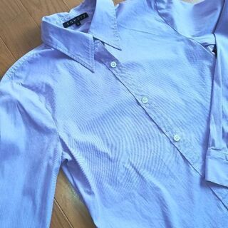 セオリーのパープルシャツの画像