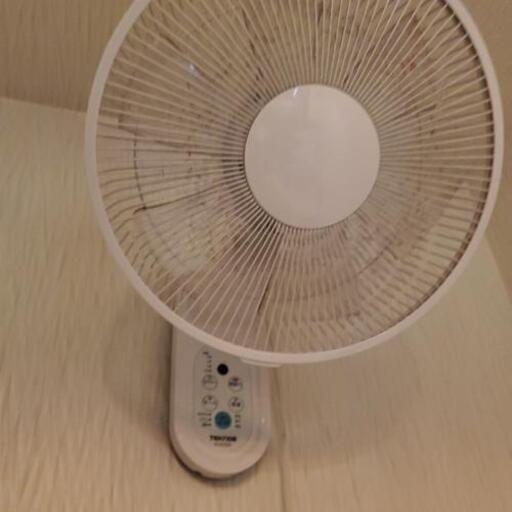 壁掛け扇風機
