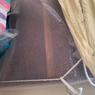 木彫りの和テーブルの画像