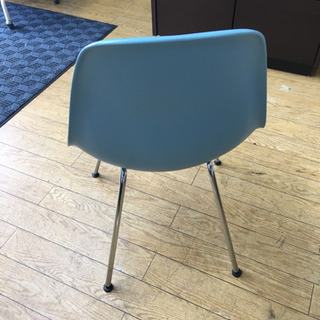 Vitra社 EAMES イームズ エッフェルベース サイドシェルチェア