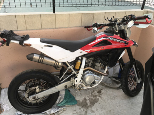 【レア　お値引き可能　現状】 Husqvarna SMR125 Leo Vince サイレンサー　フルエキ　(検　モタード  原付　原付二種　レオヴィンチ　マフラー