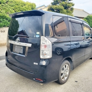 22年車！！　70　ヴォクシー　ZS　キラメキ2　両側パワスラ・HDDナビ・Bluetooth・フルセグ・ETC　予備検査取得済！！の画像