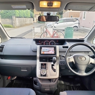22年車！！　70　ヴォクシー　ZS　キラメキ2　両側パワスラ・HDDナビ・Bluetooth・フルセグ・ETC　予備検査取得済！！の画像