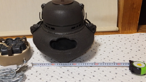 早い者勝ち！鉄製茶釜セット【未使用】（遠赤外線 電熱器 五徳ありのヒーター付き）