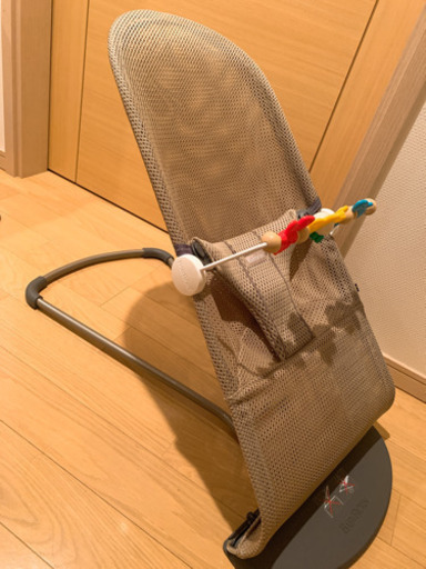 値下げしましたベビービョルントーイ付きバウンサー美品