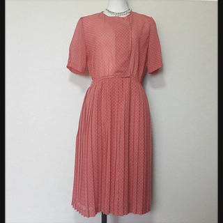 [日本製]レトロ ドット柄 オレンジ系 シースルー プリーツワンピース 美ラインの画像