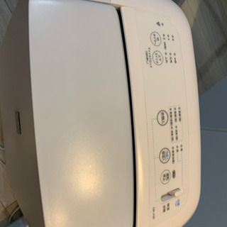 値下げ中！お早めに！SHARP 除湿機　CM-J100-W  箱ありの画像