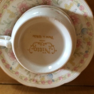カップアンドソーサーの画像