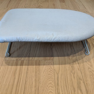 【値下げしました】コードレス　スチームアイロン　アイロン台付きの画像