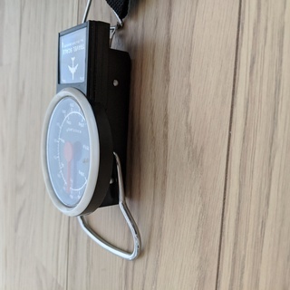 旅行　荷物用　小型はかり　トラベルスケールの画像