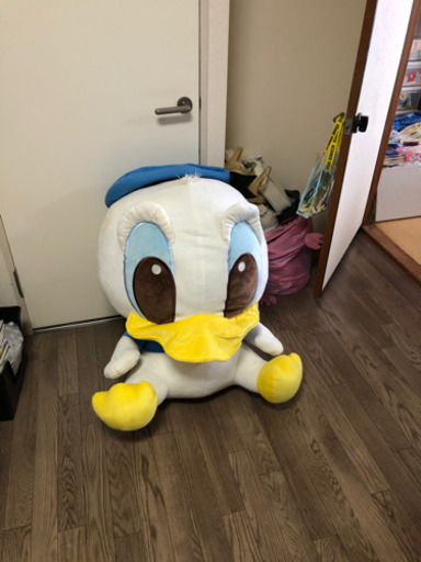 ドナルドダック巨大縫いぐるみ