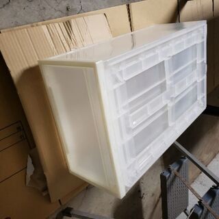 カラーボックス差し上げます