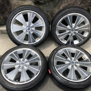 ロクサーニホイール