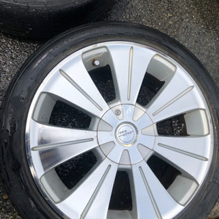 ロクサーニホイールの画像