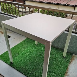 イケヤ　テーブル　イス　3点の画像