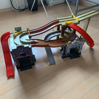 トミカコース　カーズラジエータースプリングス