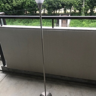 ニトリ　　フロアアップライト