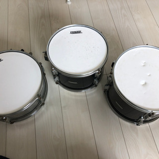 スネア一つ，タムタム2つ【ジャンク品】