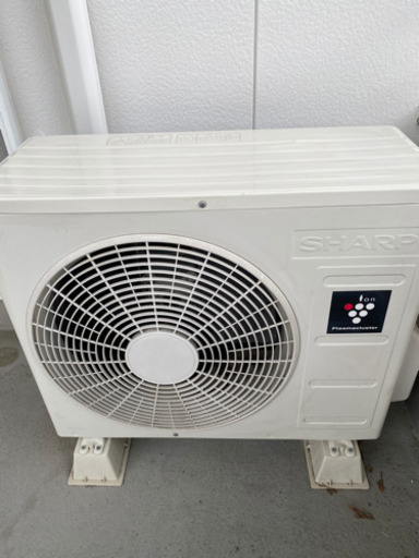 中古品　SHARP エアコン　プラズマグラスター　6〜8畳用