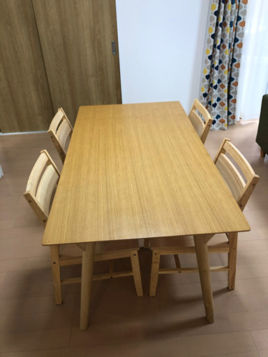 【受け渡し予定者決定】ニトリのダイニングテーブルと椅子4脚セット