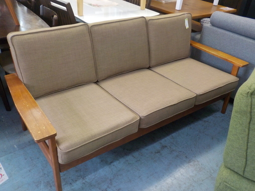 ID:G929201　肘付きソファー３人掛け