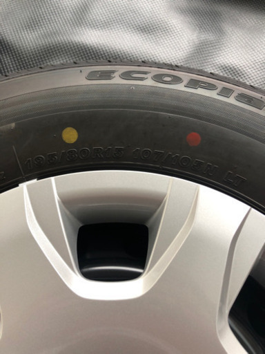 ハイエース6型 新車外し タイヤ4本