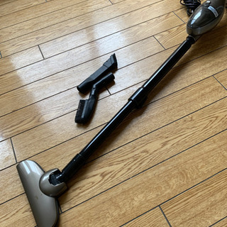単身者にオススメ！超軽量★スティック型掃除機の画像