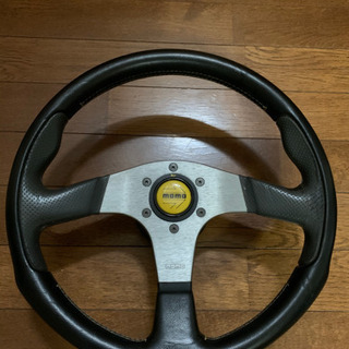 車　momoハンドル35φ 