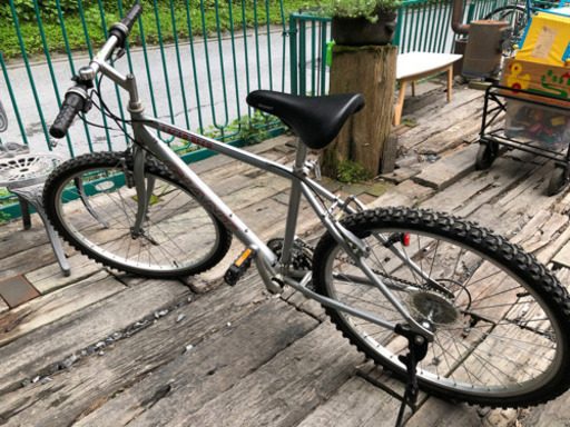  G I AN T   マウンテン　26インチ   15,400円（税込）