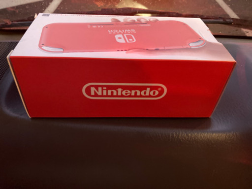 任天堂Switch light コーラル　新品未使用