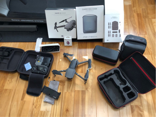 超極上　DJI Mavic 2 zoom+ Fly More キット 売ります。
