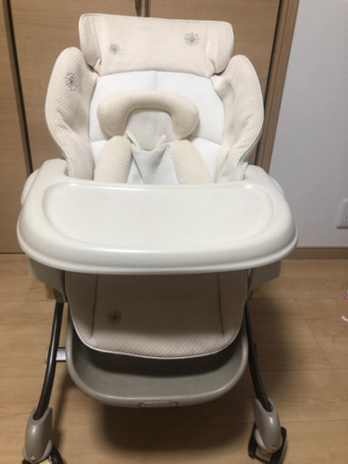 処分価格！ベビーゆりかご(電動、オルゴール)