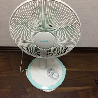 扇風機 各200円の画像