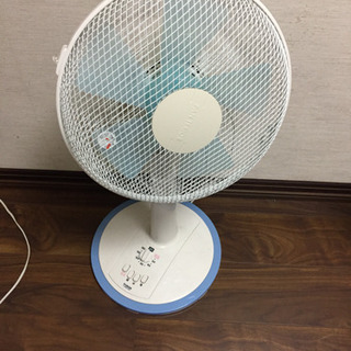 扇風機 各200円の画像