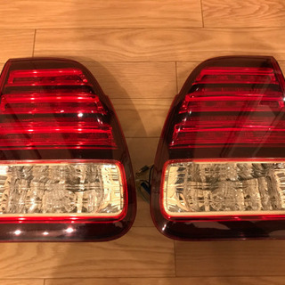 ランクルシグナス中期純正テールランプ