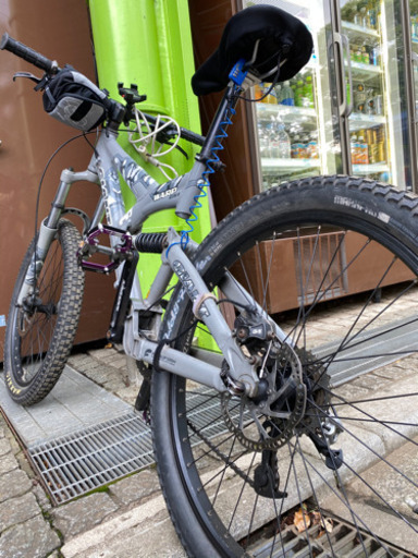 GIANT マウンテンバイク　ダウンヒル　フルサス