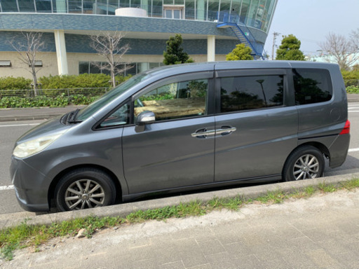 車中泊仕様ステップワゴン走行距離は183300ですが3000Km毎にエンジンオイルとオイルフィルターを交換していますので走りは過走行を感じれません！