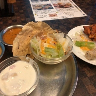 23日ランチ行きませんか？