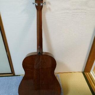 超美品。モーリスのアコースティックギター！