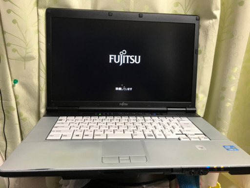 富士通パソコン　Windows10 