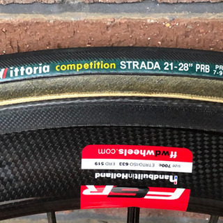 【美品】FFWD F6R 240S ｶｰﾎﾞﾝﾎｲｰﾙ/ﾁｭｰﾌﾞﾗｰ（ﾀｲﾔ付き）10速の画像