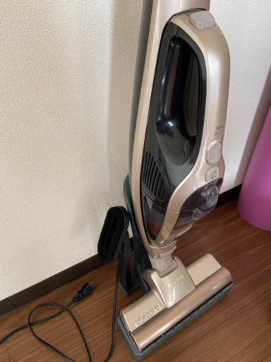 日立　コードレス掃除機