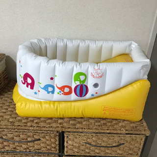ぞうさん柄のベビーバスの画像