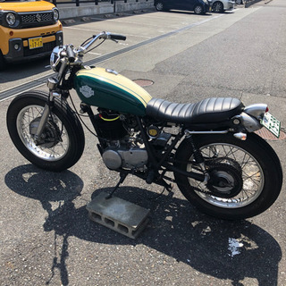 YAMAHA 1JR 2型　SR400 カスタム車の画像